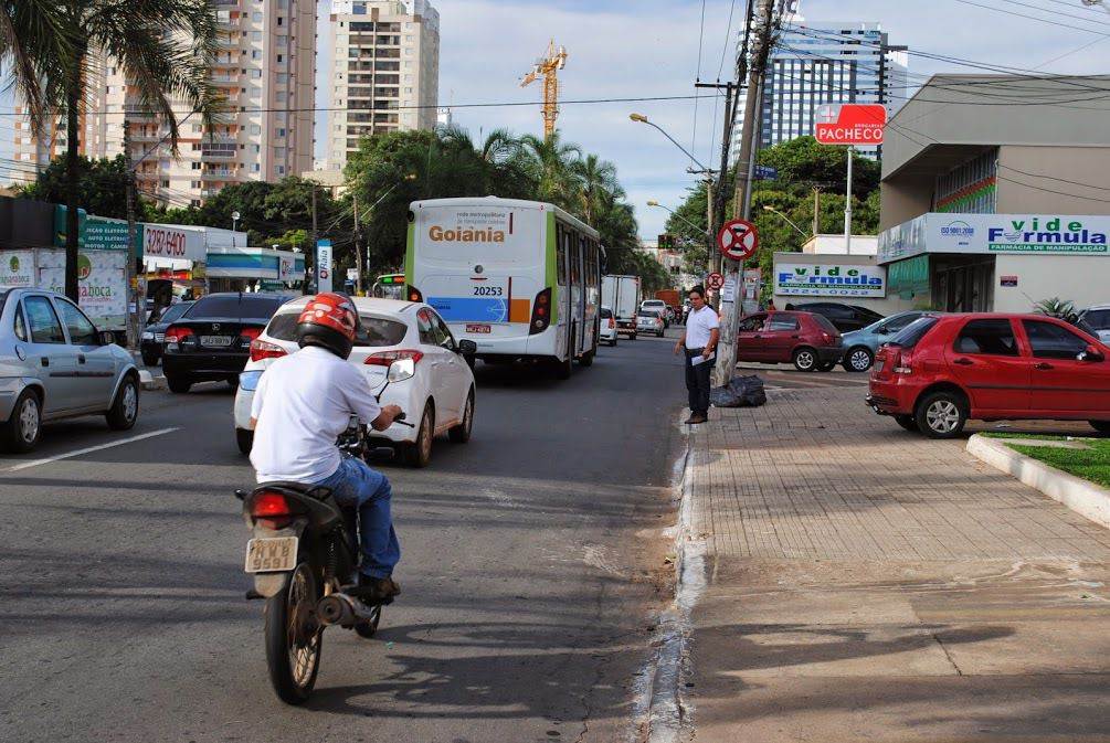Ônibus terão via preferencial na Avenida T-7, em Goiânia | Foto: Folha Z