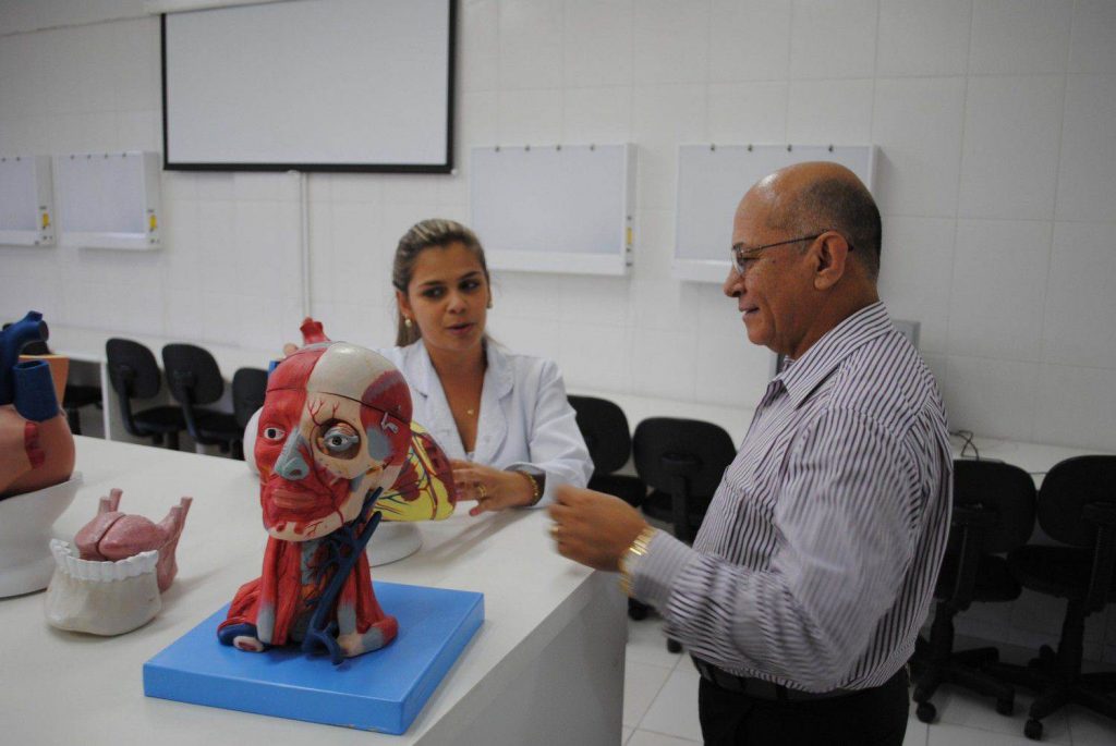 Ao todo, a faculdade conta com 23 laboratórios clínicos | Foto: Morgana Kelly