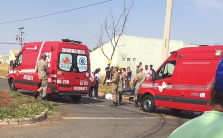 Acidente deixou uma vítima fatal no Setor Moinho dos Ventos, em Goiânia | Foto: Leitor / WhatsApp