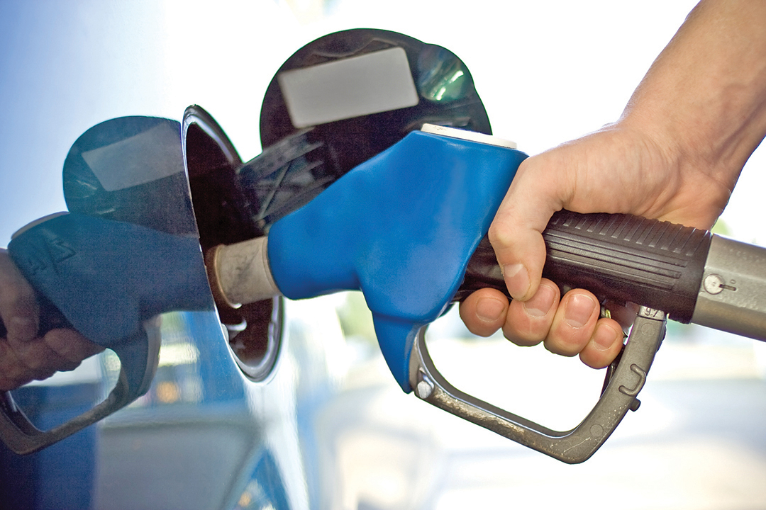Abastecimento além da trava automática representa perigo | Foto: Reprodução