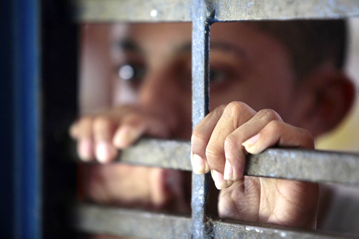 Redução da maioridade penal é tema de muito debate na atualidade | Foto: Reprodução / Conectas