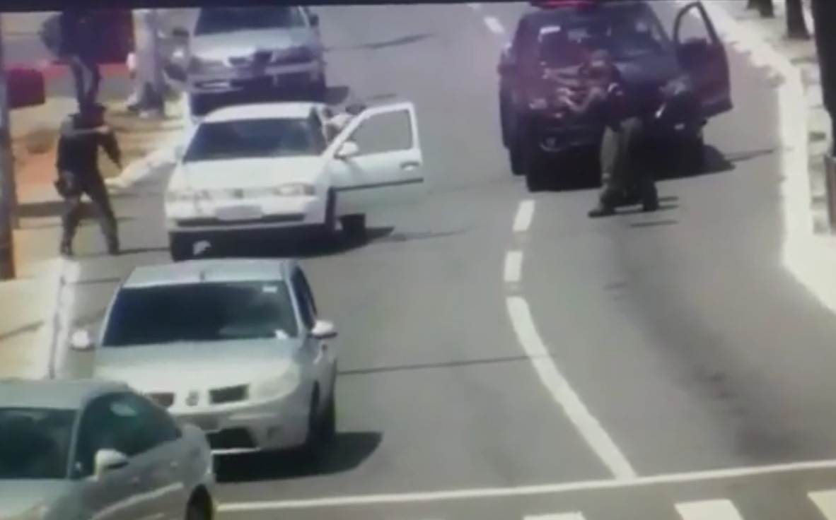 GRAer aborda ladrão de carro no Setor Sul, em Goiânia | Foto: Reprodução