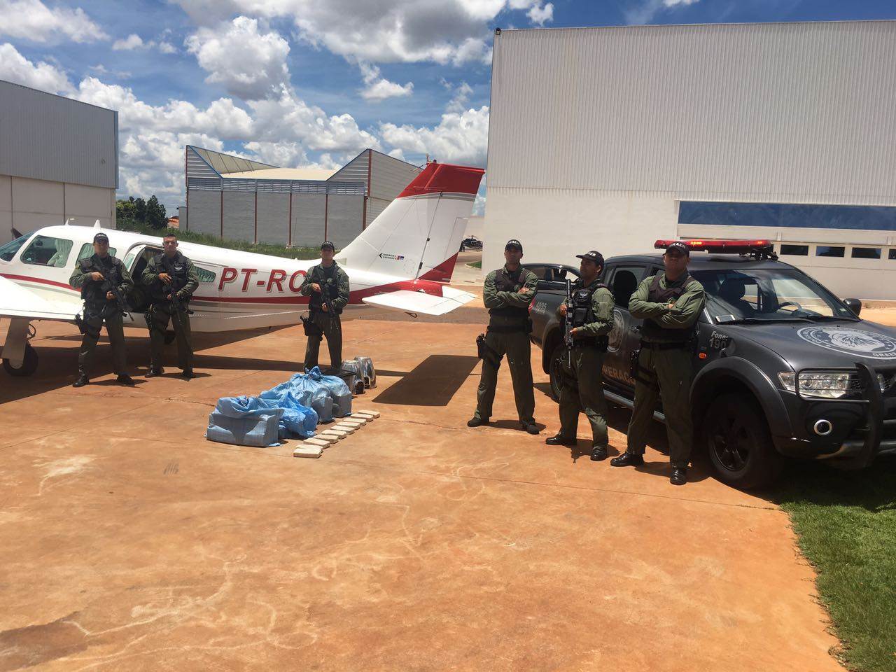 GRAer localizou droga dentro de avião em Goiânia | Foto: Divulgação/PM