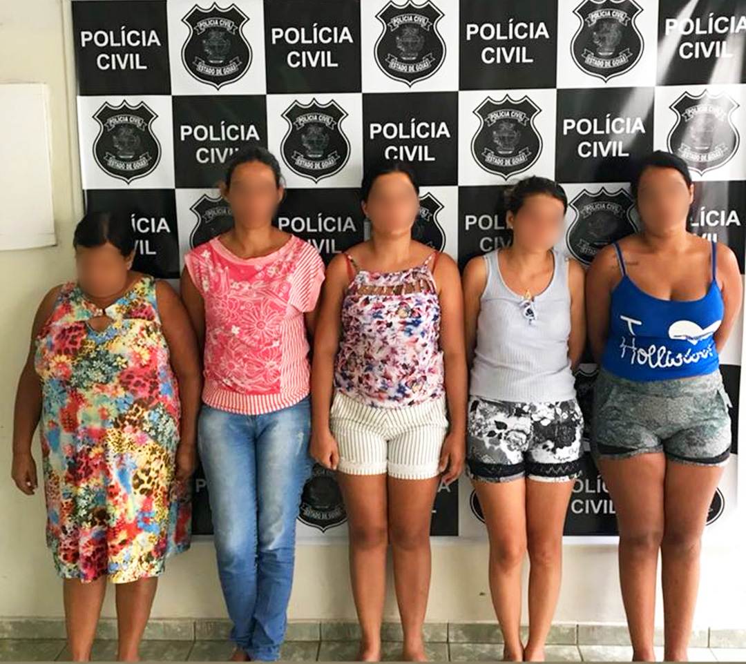 Família foi filmada por uma câmera de segurança em Goiatuba | Foto: Divulgação/ PC