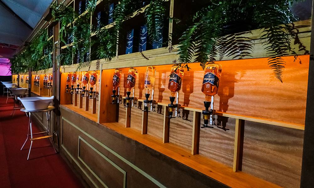 Camarote incluirá open bar de várias bebidas | Foto: Divulgação