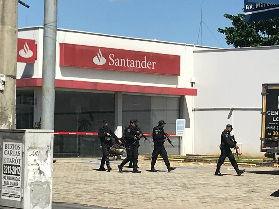 Policias do Bope foram acionados para ajudar na ocorrência | Foto: leitor FZ