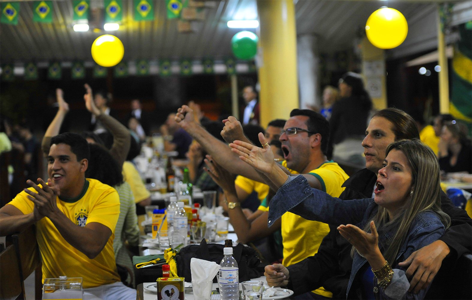 Bares para assistir aos jogos da Copa do Mundo em Goiânia | Foto: José Cruz/Agência Brasil Bares para assistir aos jogos da Copa do Mundo em Goiânia | Foto: José Cruz/Agência Brasil