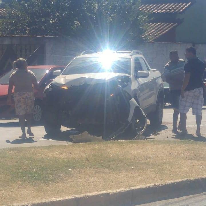 Na fuga, criminosos bateram em um Fiat Toro | Foto: duvlgação
