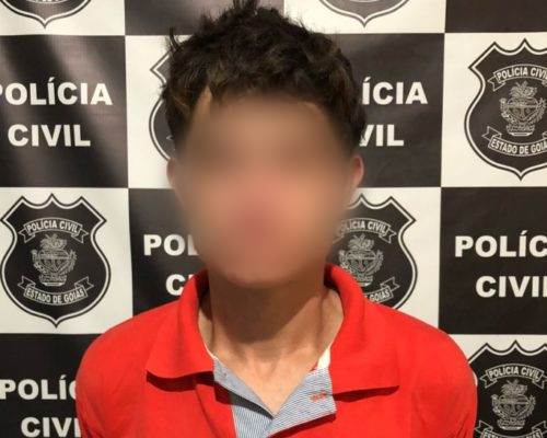 preso-homem-que-ameacou-gravida-em-piracanjuba Jovem foi preso em Piracanjuba (GO) suspeito de apontar a arma para a barriga de uma gestante durante um assalto | Foto: Divulgação / PC