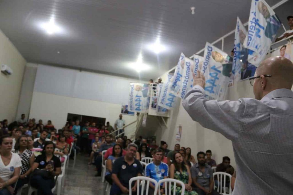 Demóstenes defende escola integral para crianças. O modelo é aplicado em países da Europa e também nos Estados Unidos | Foto: Divulgação