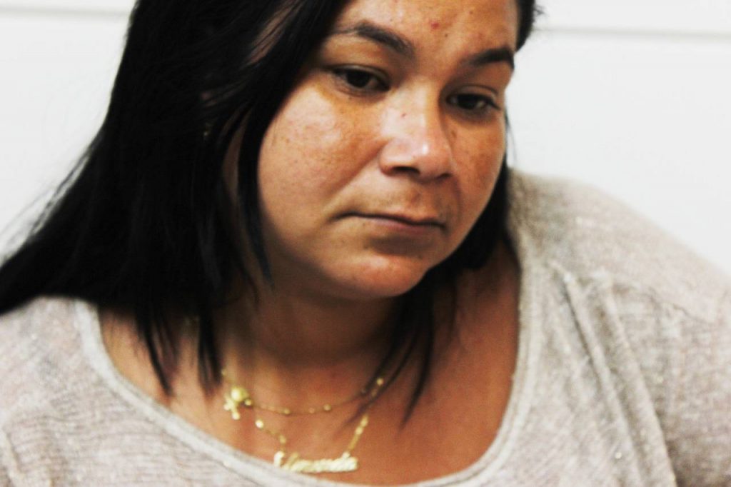 Ainda sem respostas, a mãe de Camily transita entre Goiânia e São Miguel em busca da filha | Foto: Pedro Lopes Ainda sem respostas, a mãe de Camily transita entre Goiânia e São Miguel em busca da filha | Foto: Pedro Lopes