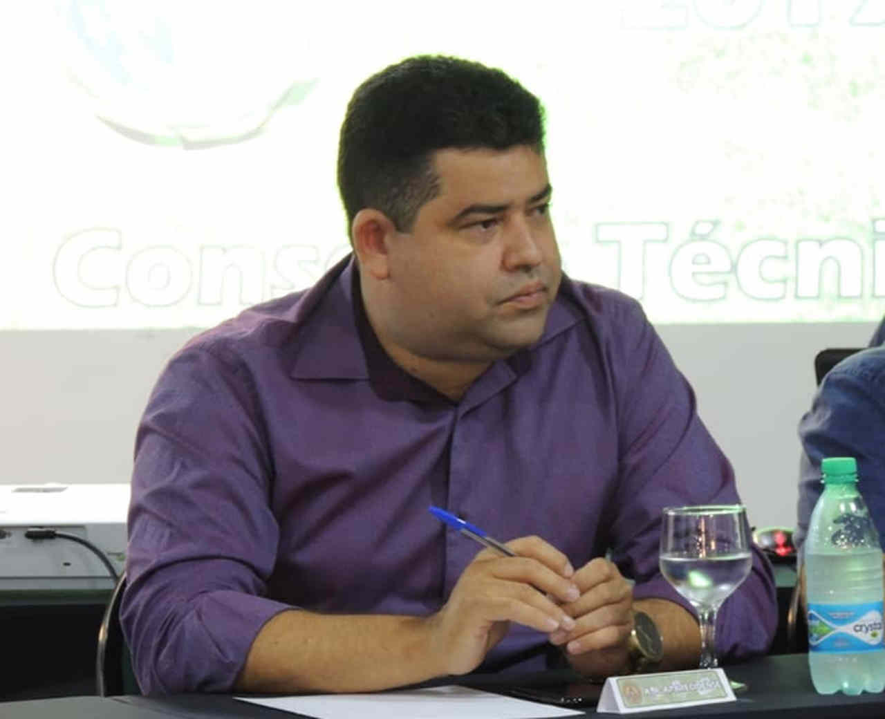 Aparecidense fecha com técnico e meia campeões pelo Vila Nova, conta presidente Elvis Mendes ao FZ | Foto: Marielly Dias