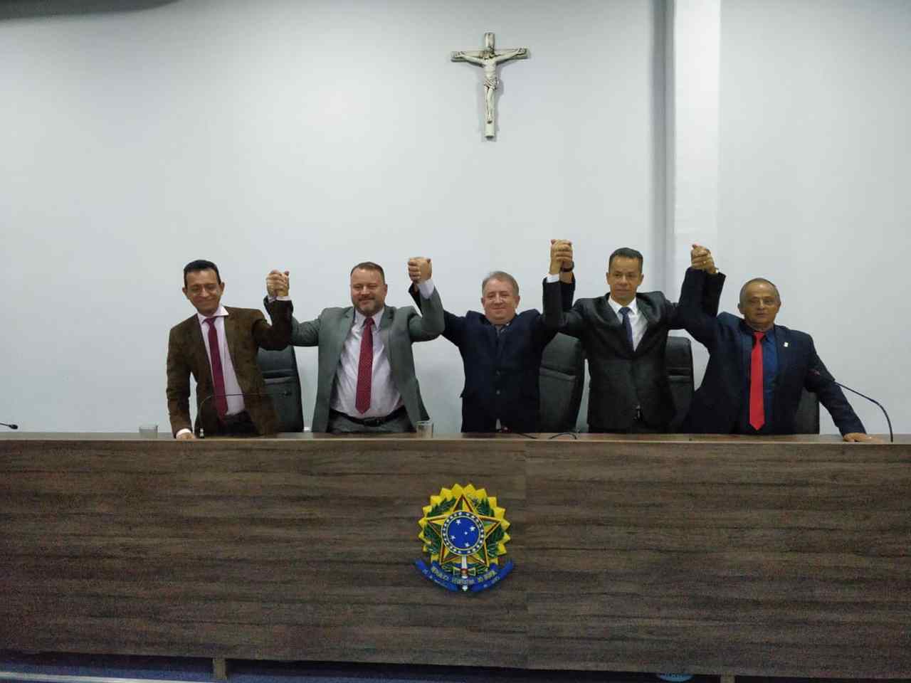 Nova mesa diretora para o biênio 2019-20 | Foto: Donizete Santos