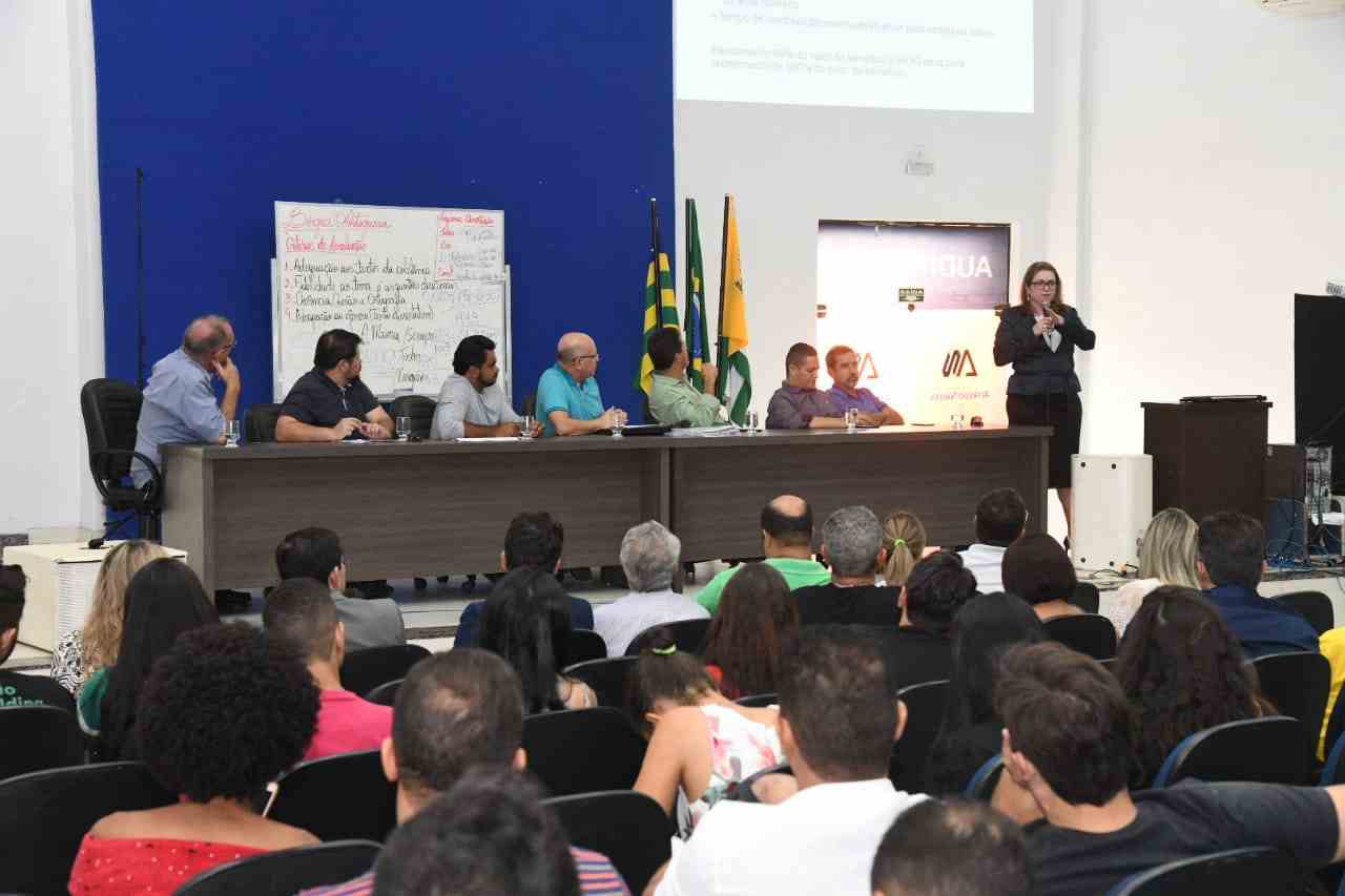 Deputado Professor Alcides debate