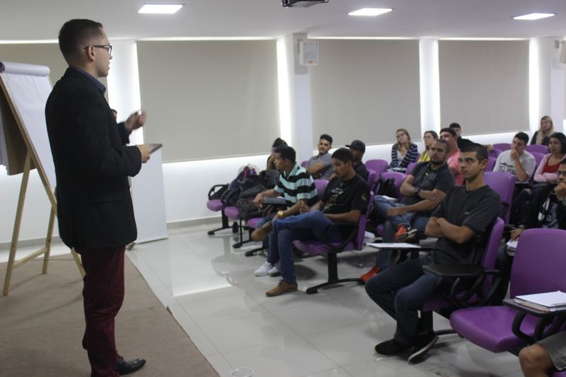 Guarda decidiu até compartilhar seu conhecimento com outros concurseiros, fundando um site para aulas online | Foto: Arquivo Pessoal