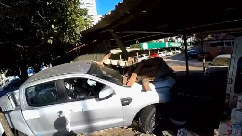 Camionete derrubou o muro de um Colégio Militar Polivalente Modelo Vasco Dos Reis | Foto: Reprodução / TV Anhanguera