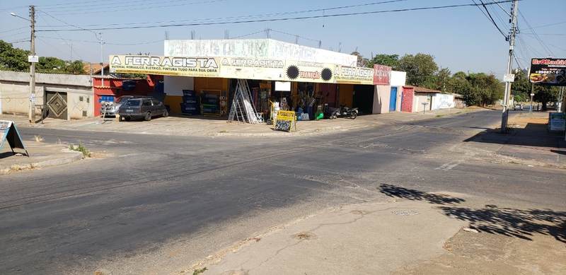 Rua 5 com a 6, no Parque Santa Cecília | Foto: Folha Z