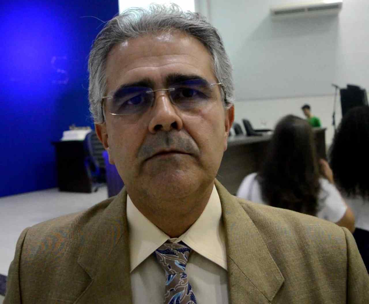 Professor Carlos Vicchiatti