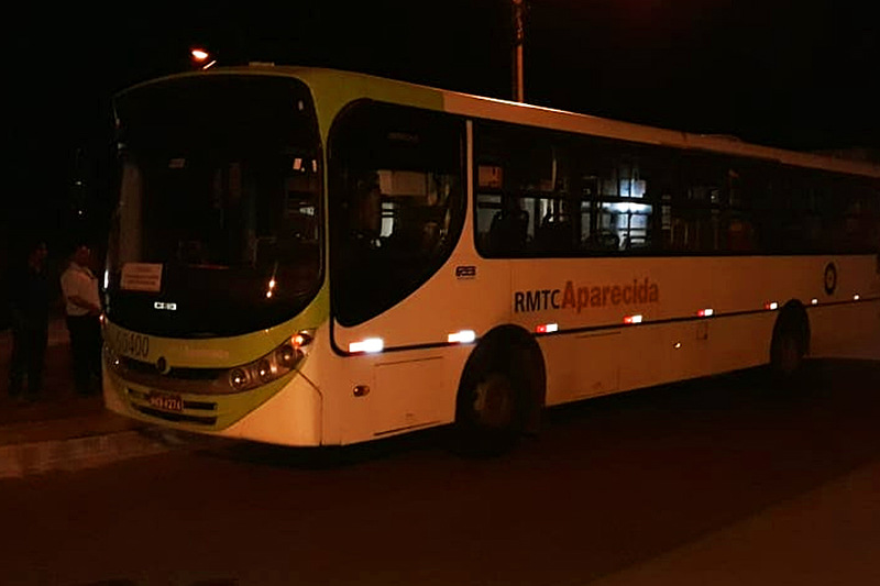Assaltantes fazem arrastão em ônibus no Jardim Riviera - Folha Z