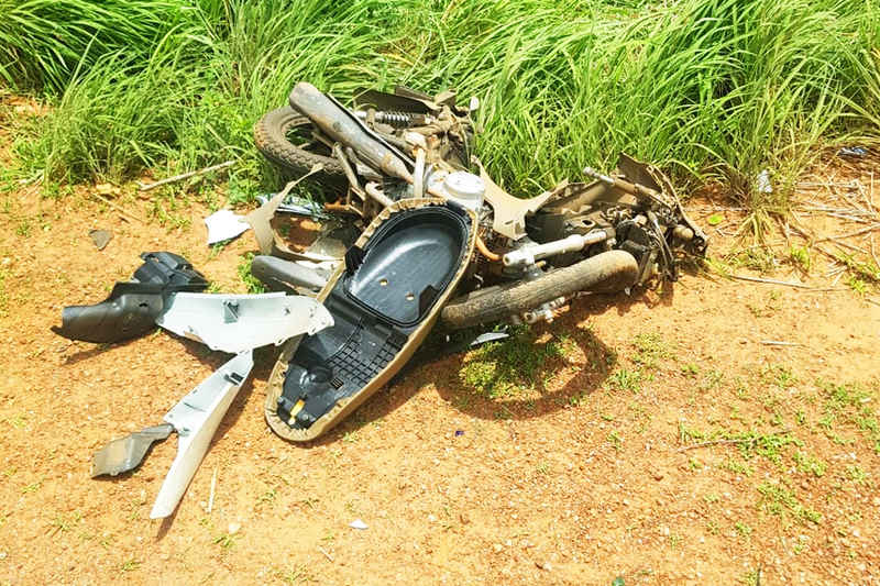 Honda Bis ficou completamente destruída | Foto: Leitor / FZ