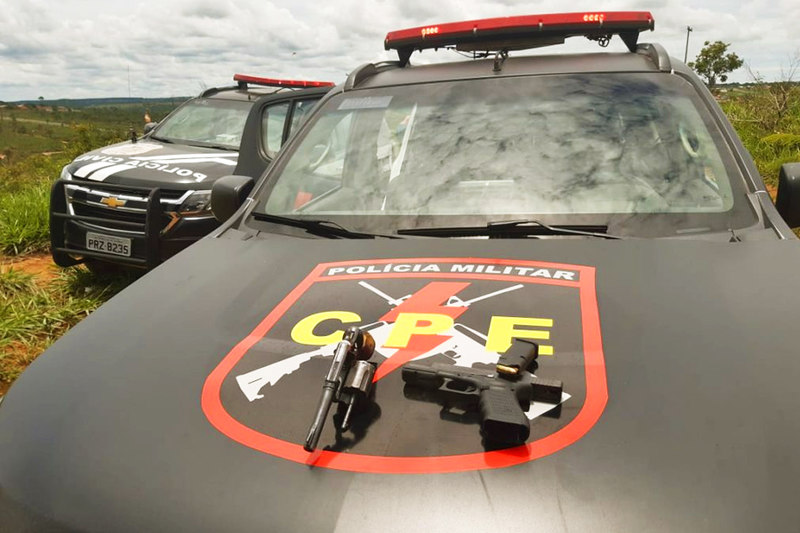 Segundo a PM, uma equipe enviada ao local foi recebida a tiros pelos suspeitos, que foram baleados em revide | Foto: Divulgação / PMGO