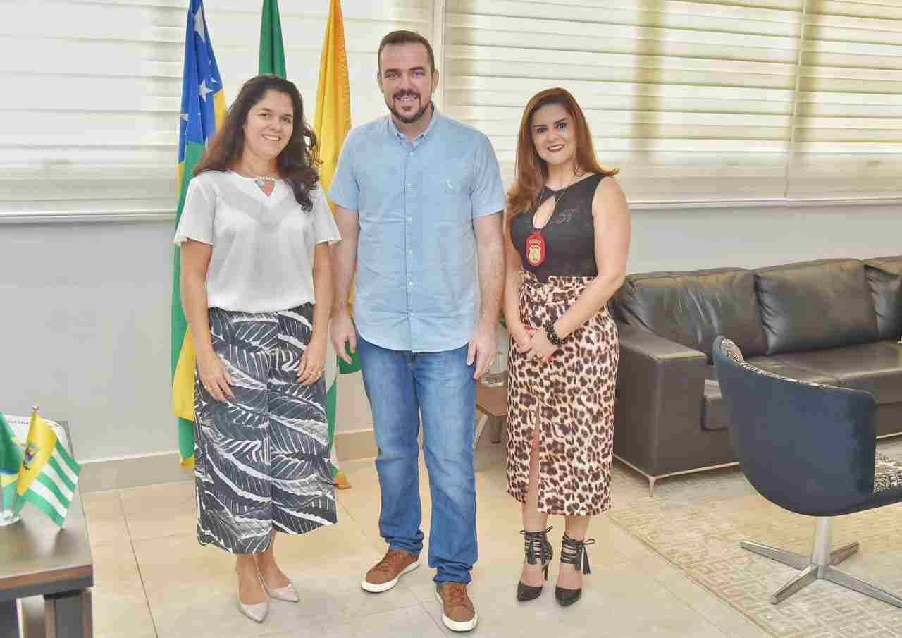 reunião Gustavo Mendanha Cybelle Tristão