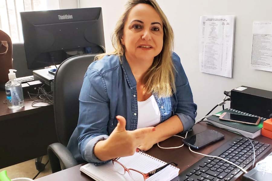 Diretora de Comunicação da Câmara de Aparecida, Thaís Vaz | Foto: Folha Z