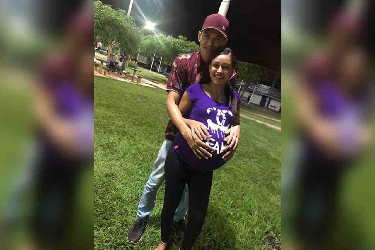 Vanessa Freitas Lima ao lado do marido, Vanderlei Francisco do Amaral | Foto: Reprodução / Facebook