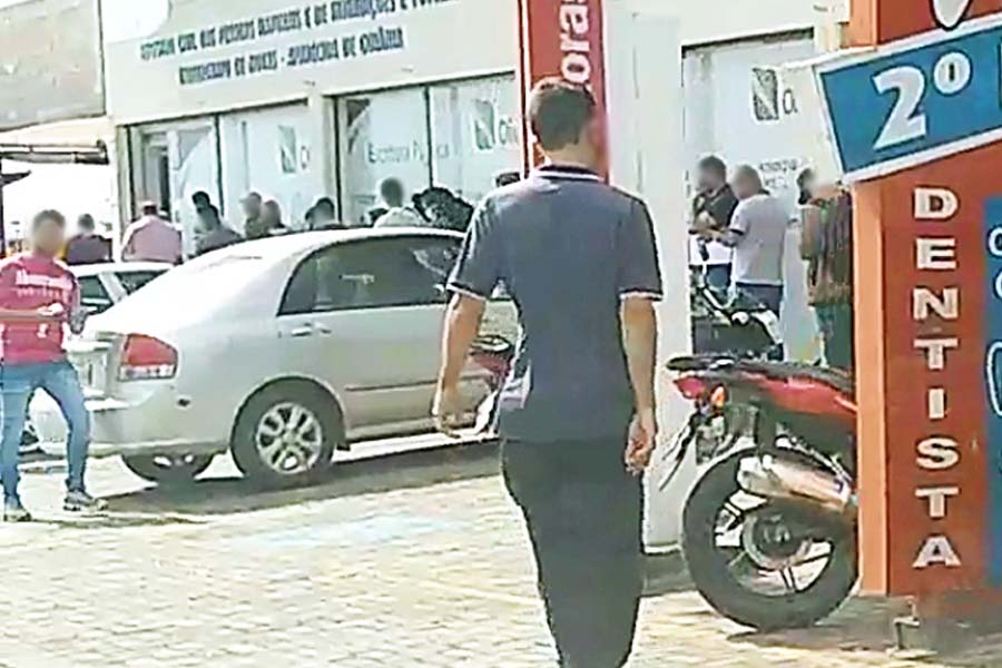 Fila no cartório localizado no Garavelo Center Shopping | Foto: Reprodução