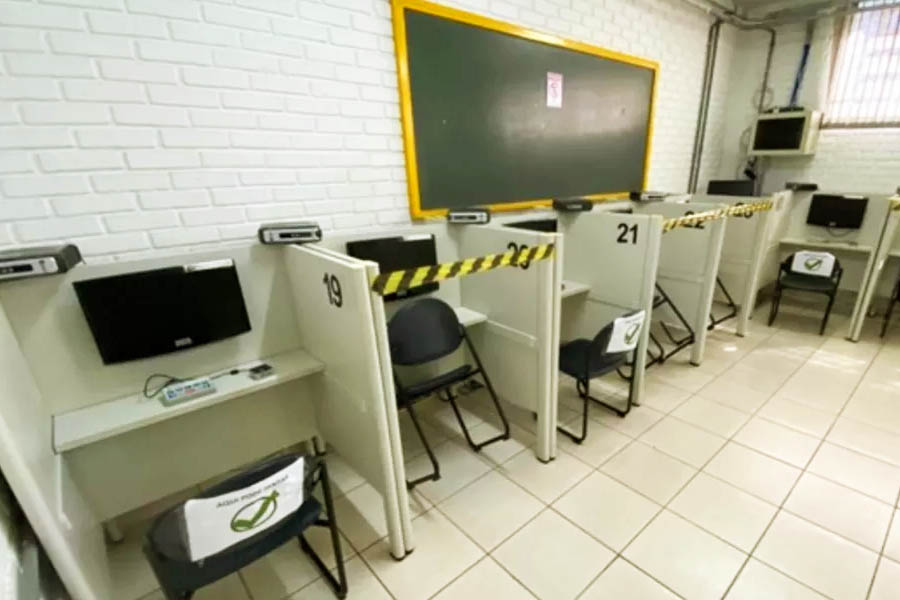 Prova teórica para aspirantes a motoristas | Foto: Divulgação