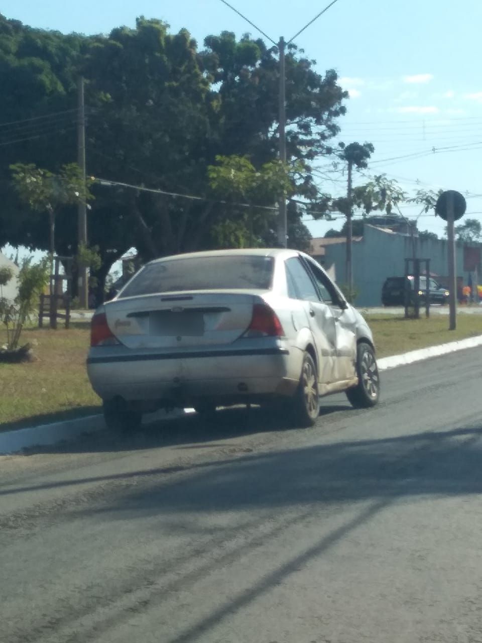 acidente carro moto Tiradentes